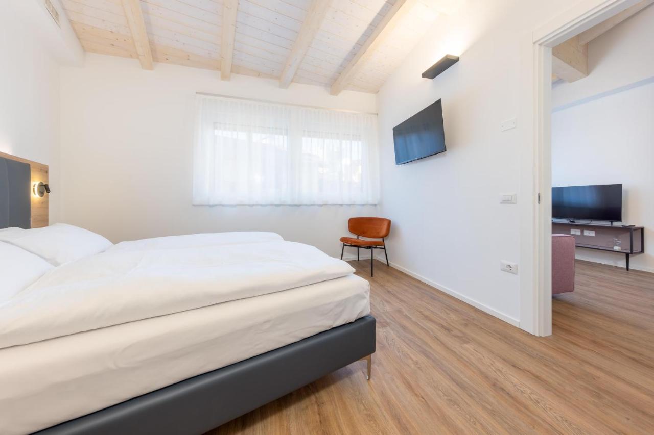 Minerva Guesthouse Тренто Экстерьер фото